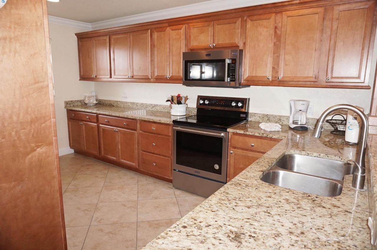 Sea Breeze By Travel Services Apartment *