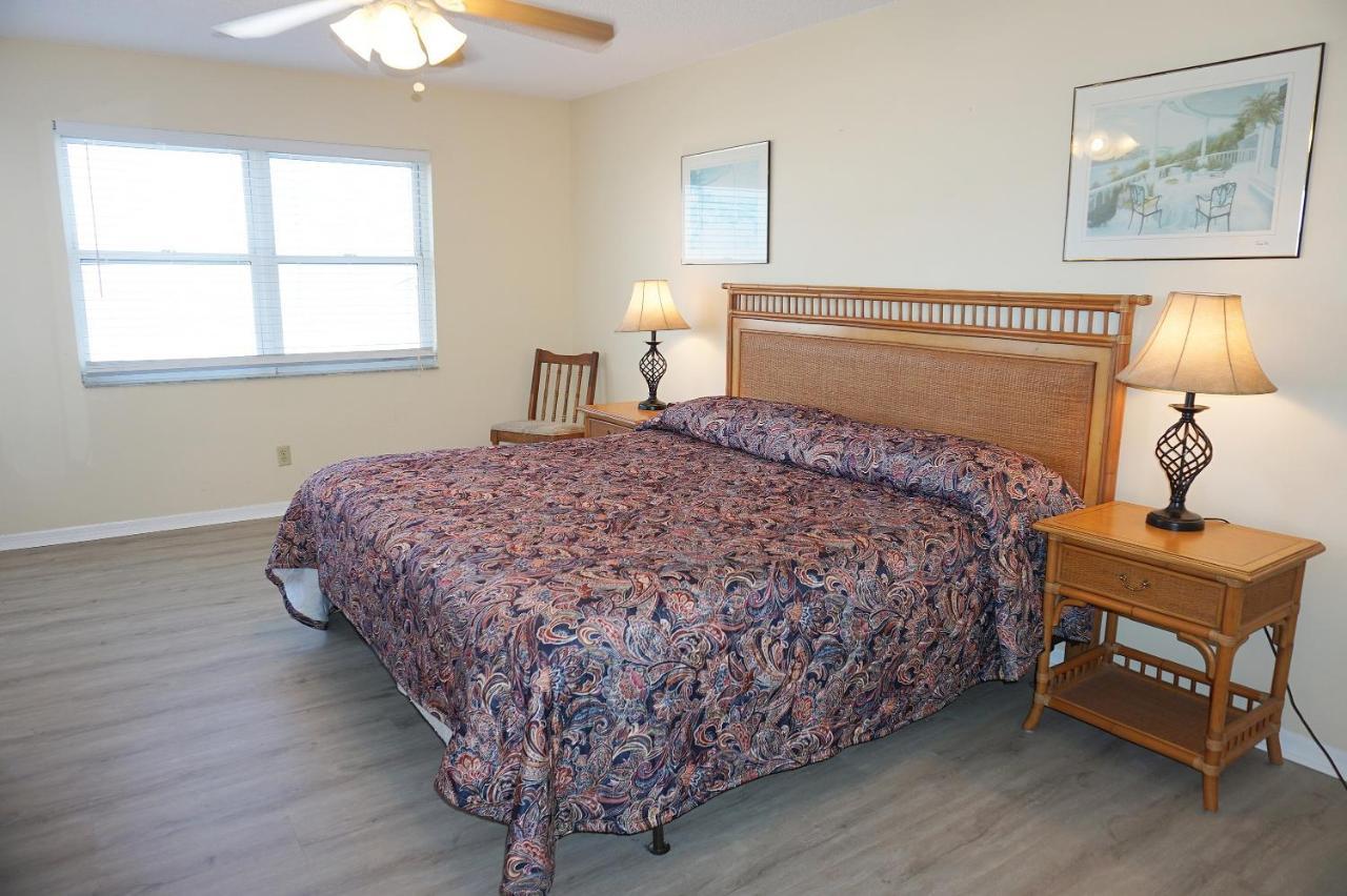 Apartment Sea Breeze By Travel Services