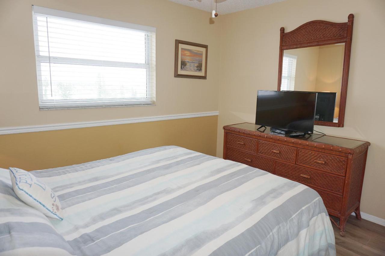 Apartment Sea Breeze By Travel Services *