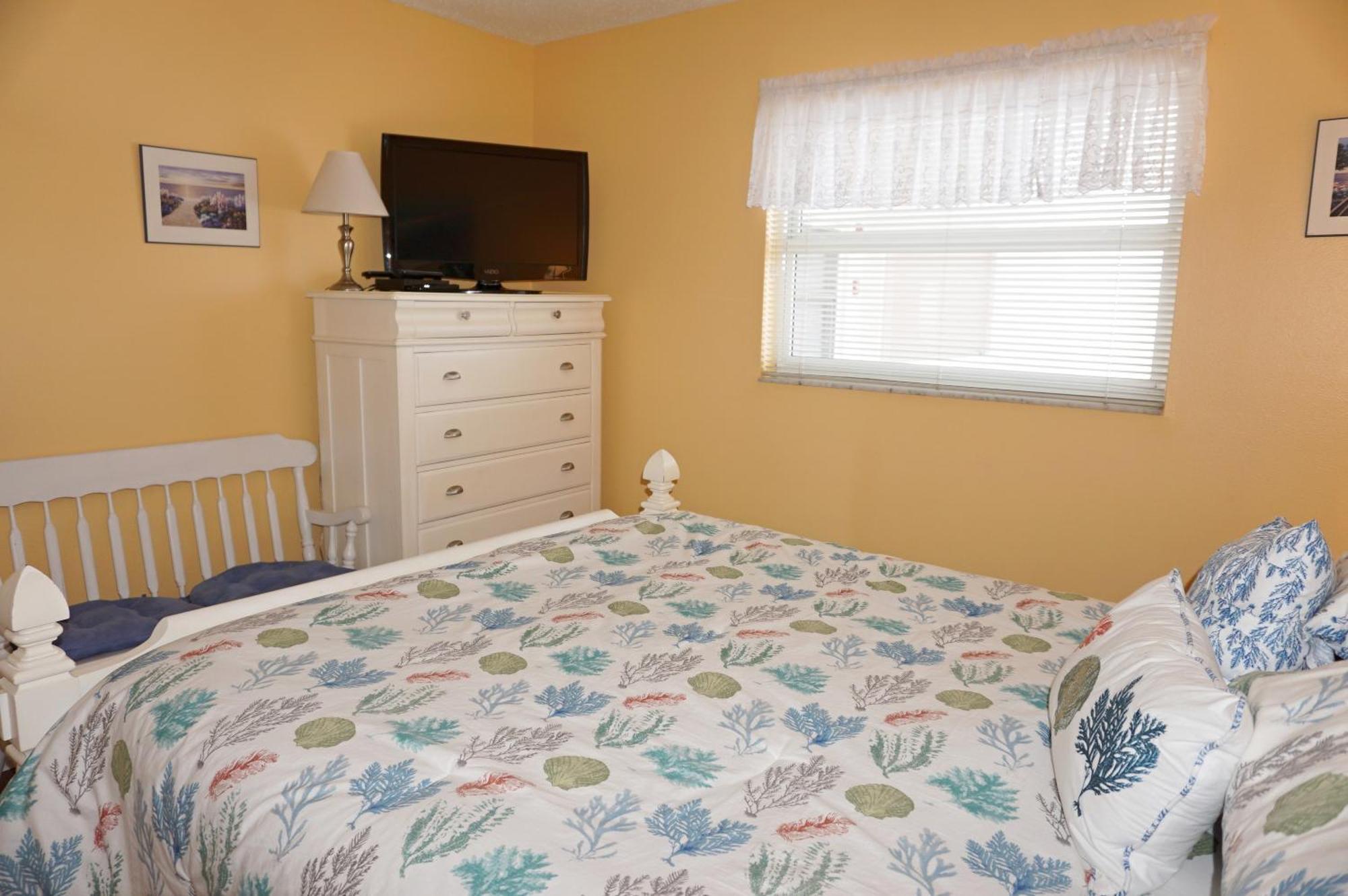 Apartment Sea Breeze By Travel Services *