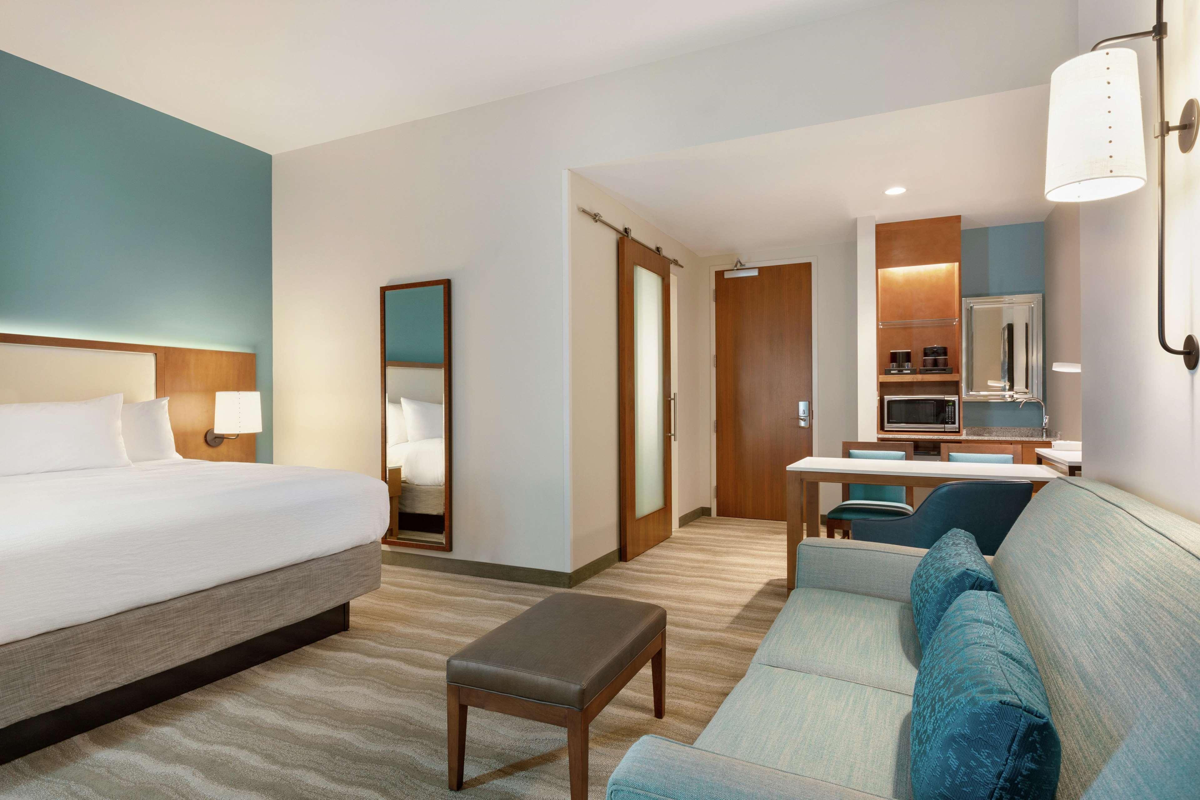 Embassy By Hilton Hotel Sarasota