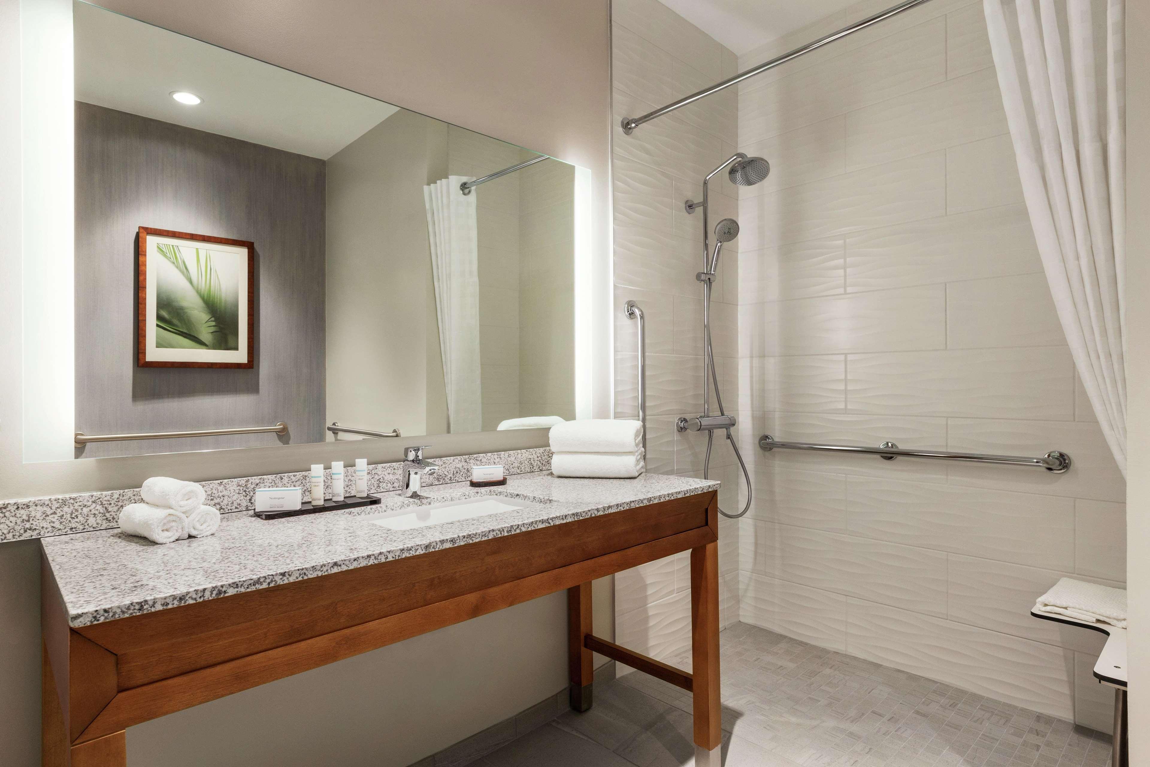 Embassy By Hilton 4*