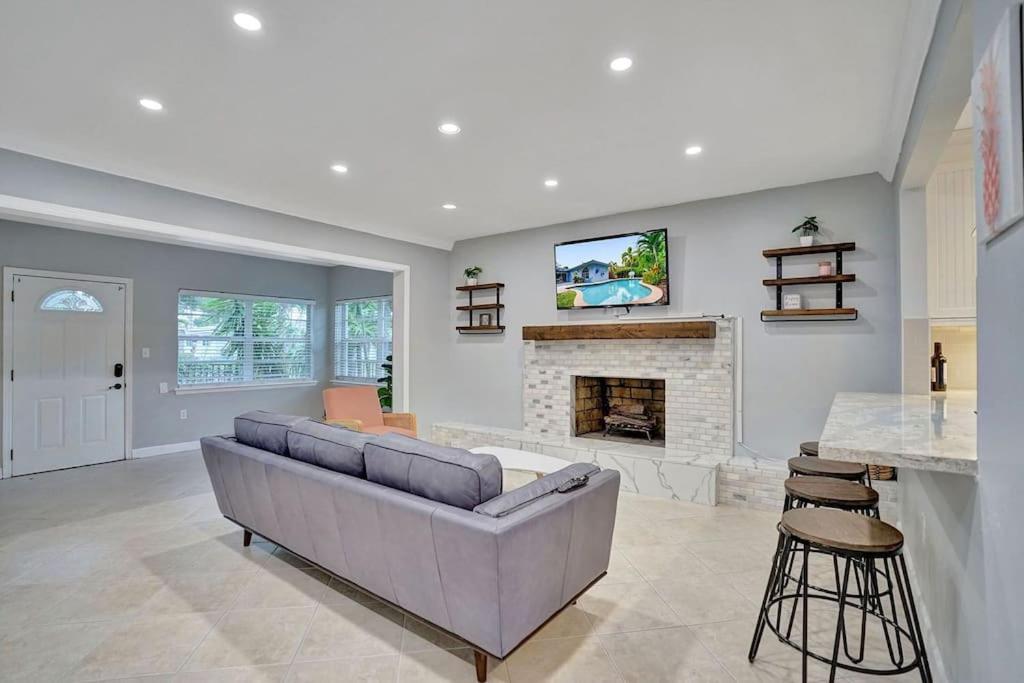 Luxury 3br W/heated Pool, Mins To The * Hollywood