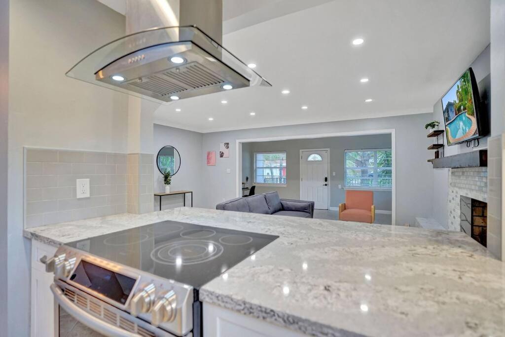 Luxury 3br W/heated Pool, Mins To The Hollywood