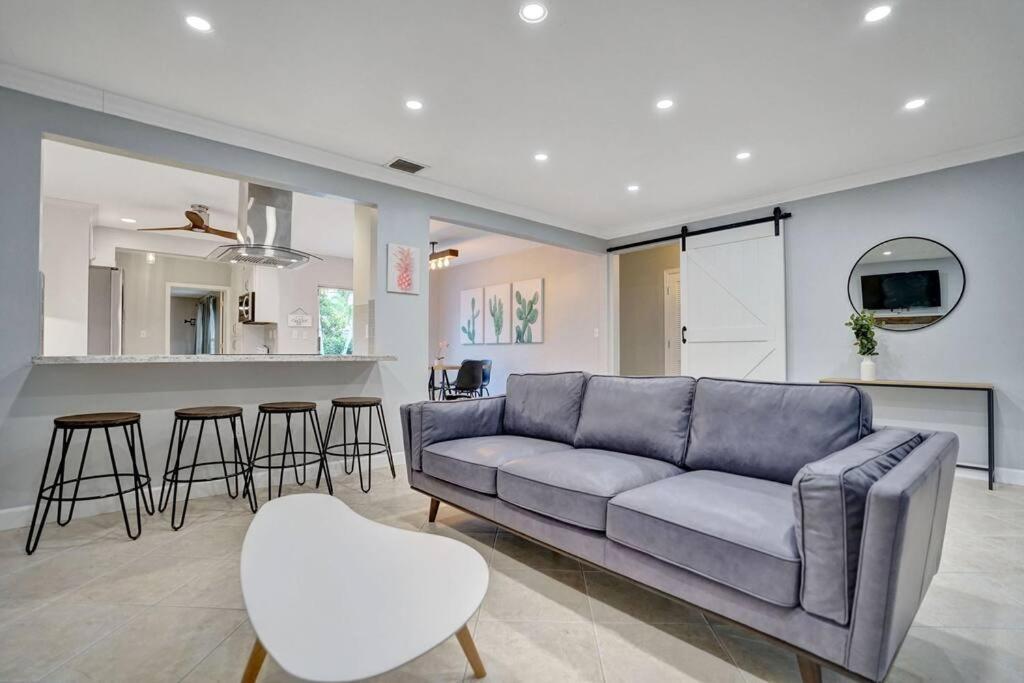 Luxury 3br W/heated Pool, Mins To The Villa