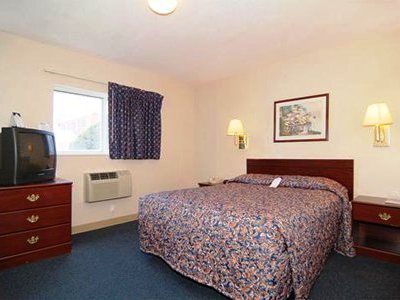 Suburban Airport Hotel