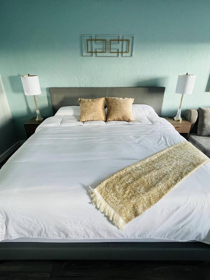 Motel 1915 Club *