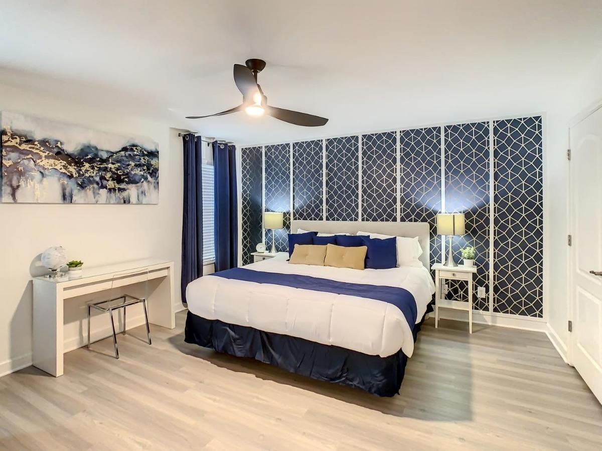 Marvelous Magical House: Amazing Themes And Pool, 5mi Villa Kissimmee
