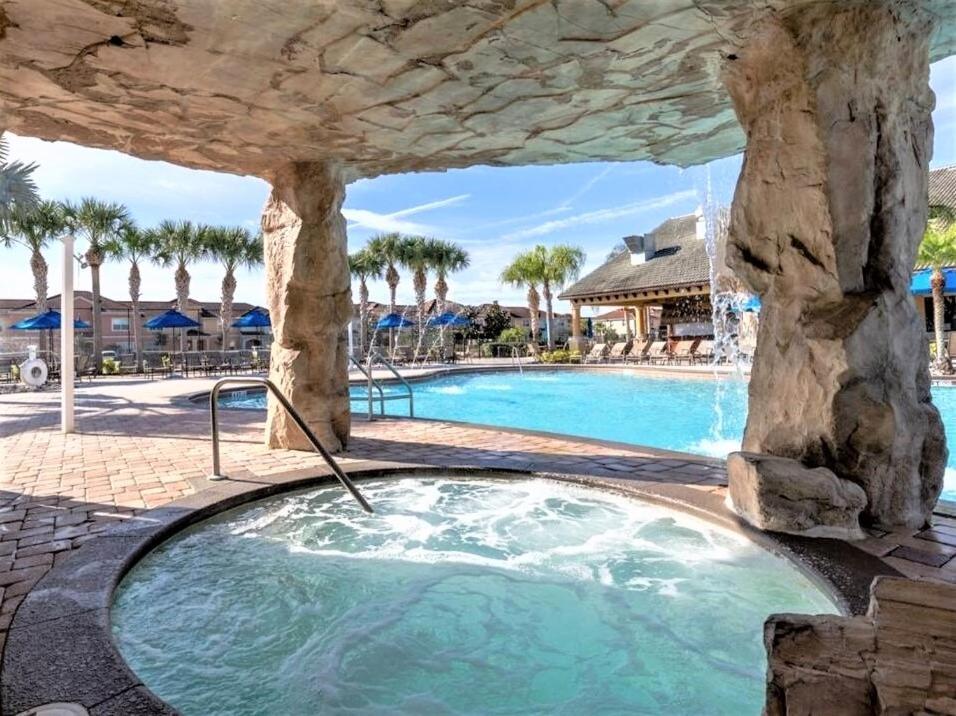 Villa Marvelous Magical House: Amazing Themes And Pool, 5mi *