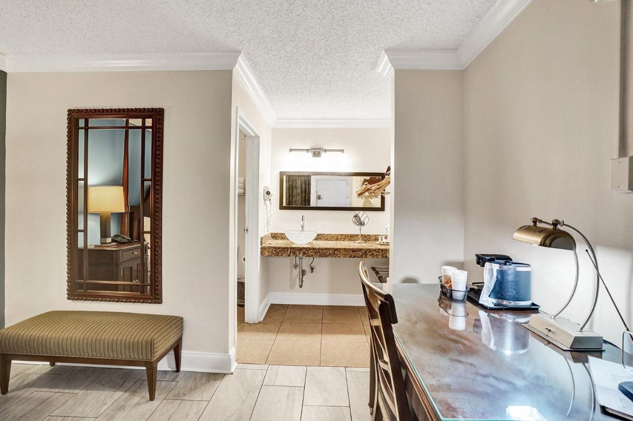 Hotel Lauderdale Grand Oakland Park