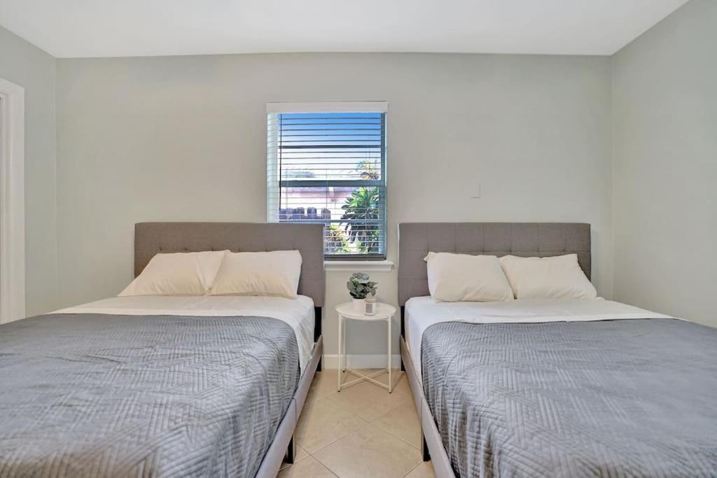 Luxury 3br W/heated Pool, Mins To The * Hollywood