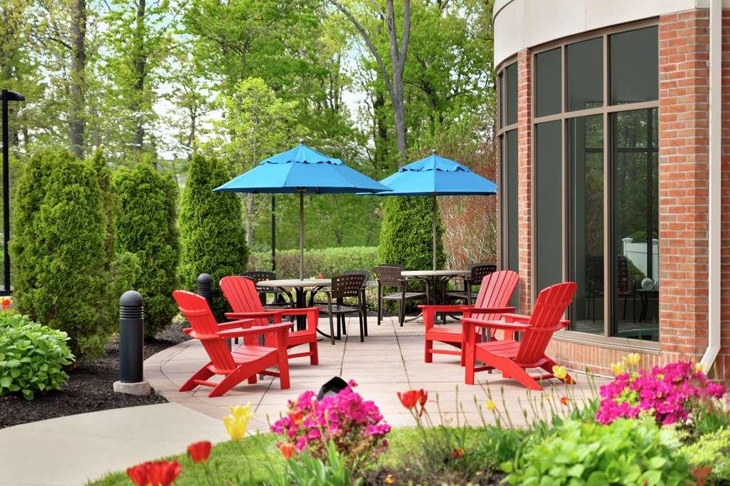 Hilton Garden East Brandon Hotel 3*