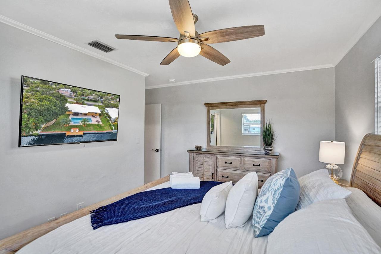 Holiday home New! Waterfront Heated Pool & Jacuzzi 2 Mi To - Fishing Pier Relaxing & Hammock