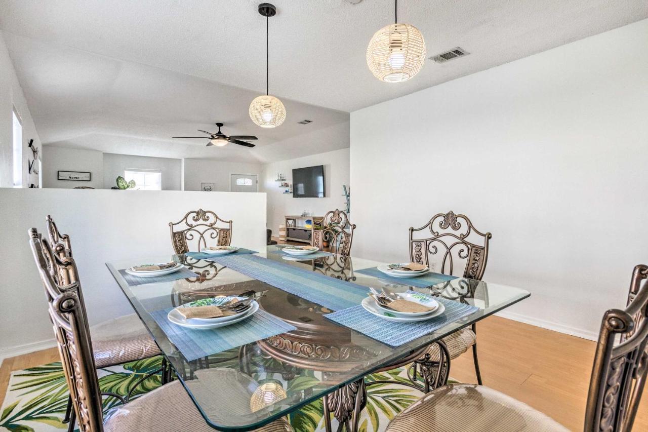 Holiday home Bright With Yard About 6 Mi To Pensacola