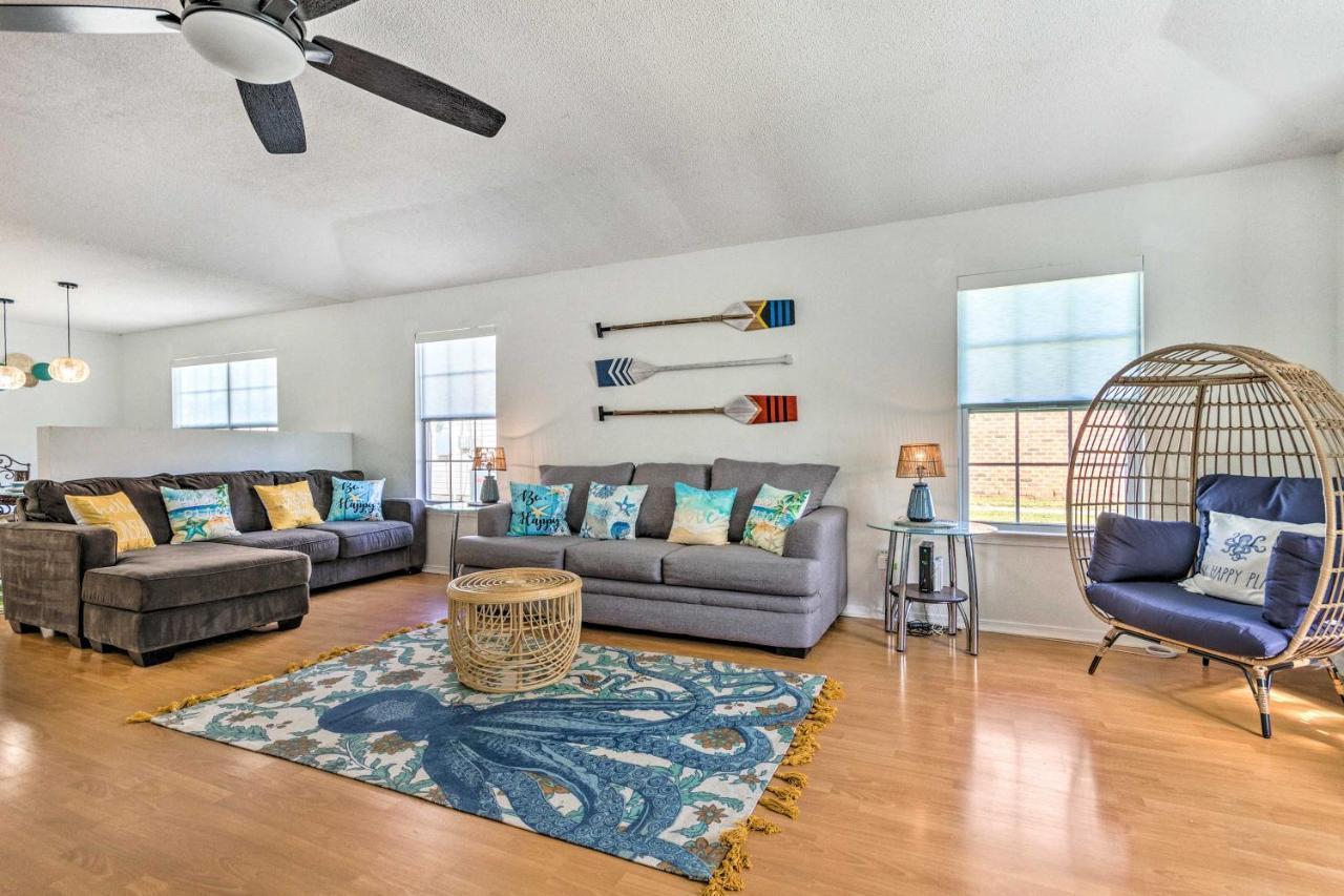 Bright With Yard About 6 Mi To * Pensacola