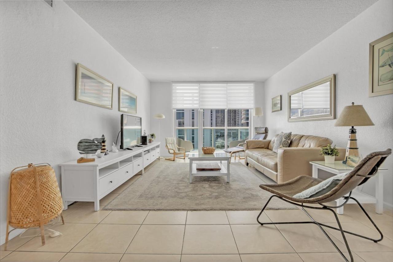 Apartment The Tides 2bedrooms 14th Floor We Are On The Beach!