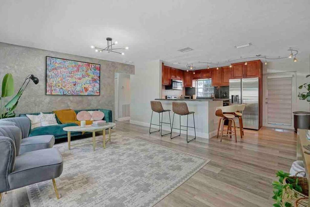 Your Florida Vacation Destination- Near Beach Hallandale Beach