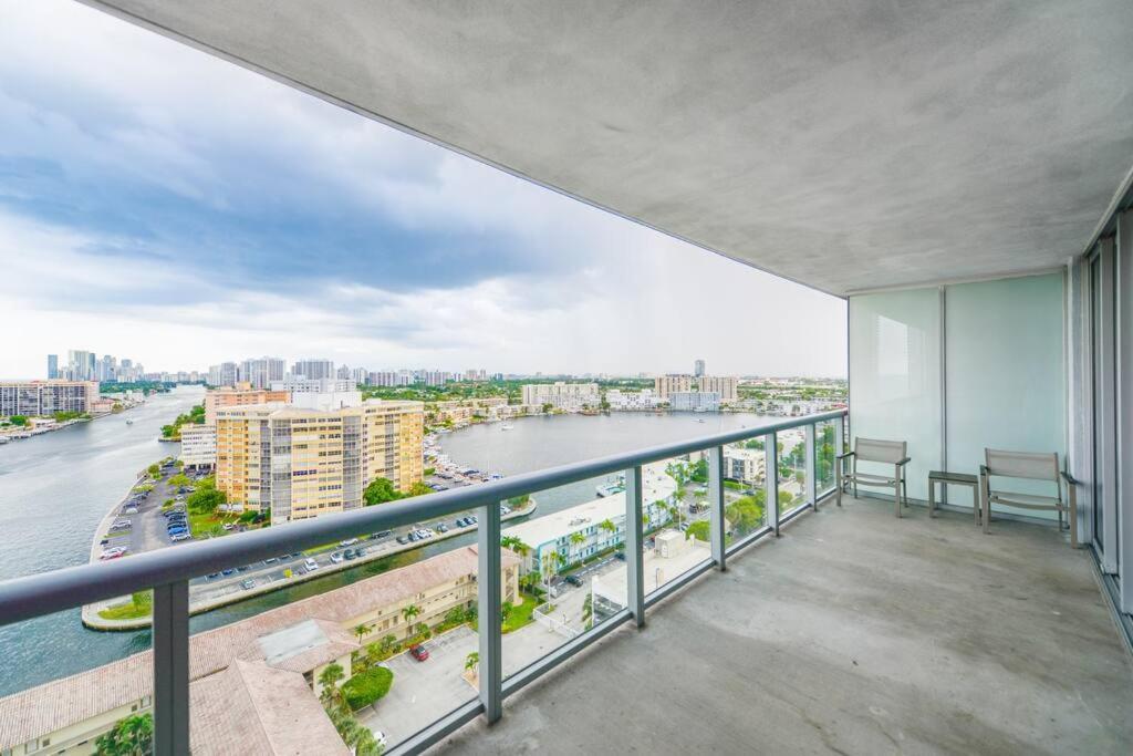 Apartment Wonderful Studio Beachwalk With Great Views *