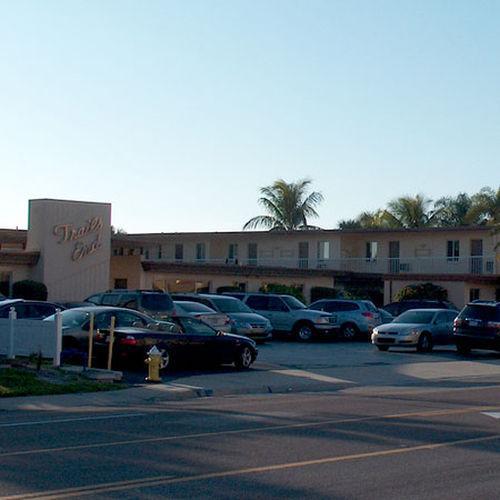Ocean Club Motel 2*