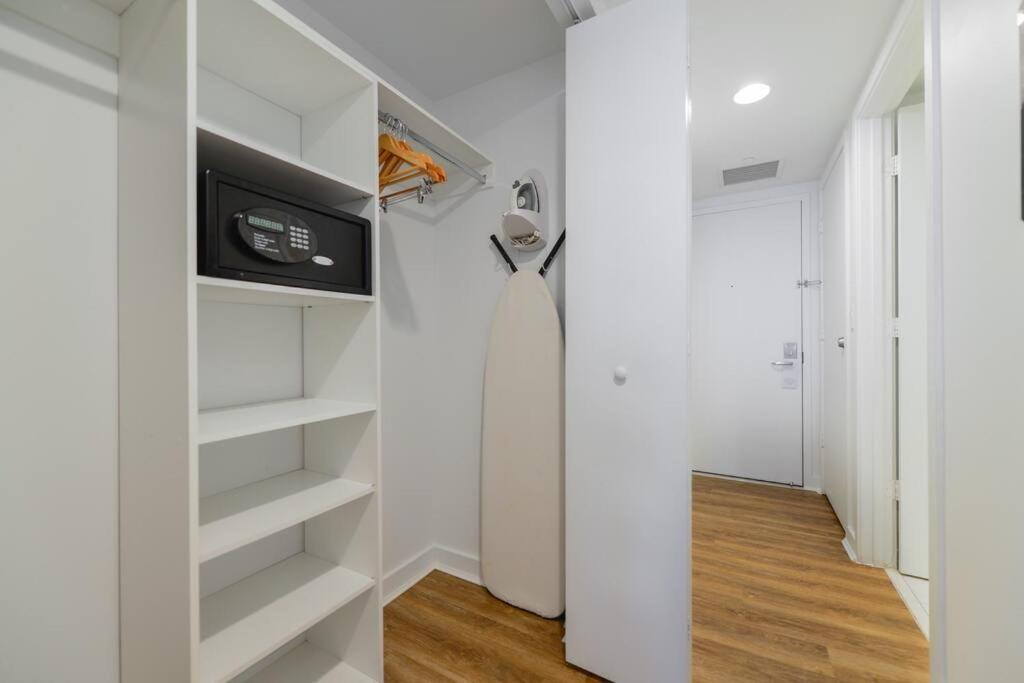 Apartment Wonderful Studio Beachwalk With Great Views Hallandale Beach
