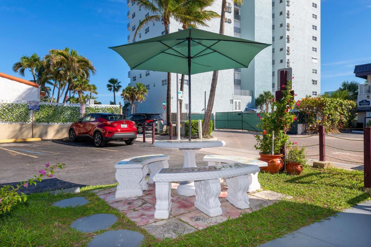 Tropic Isle & Apartment Hollywood