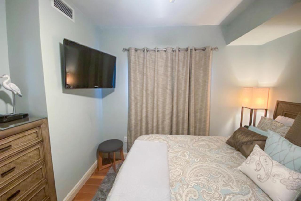 Hotel Sterling Breeze 1803