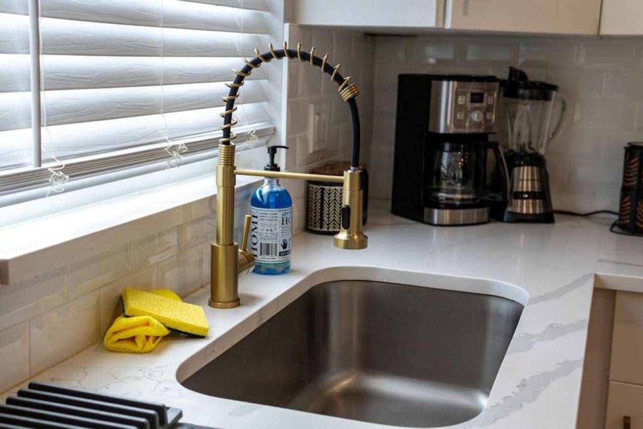 Dinas With Modern Interior And Heated Pool Holiday home Delray Beach