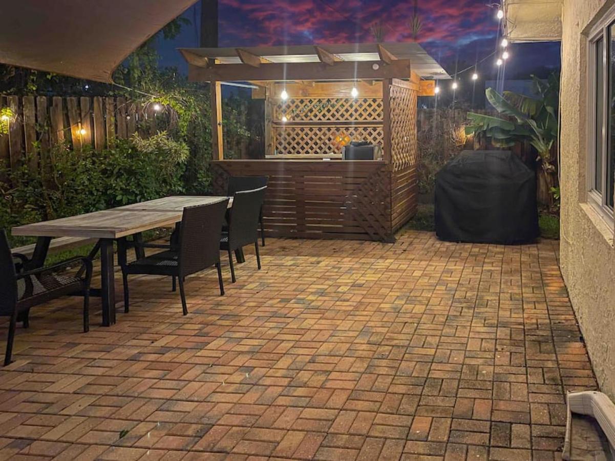 Dinas With Modern Interior And Heated Pool