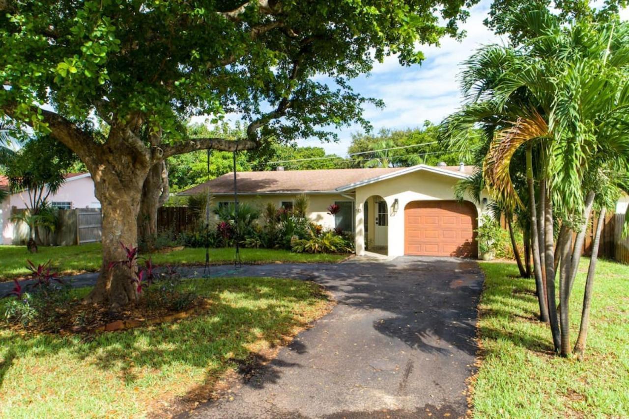 Dinas With Modern Interior And Heated Pool Delray Beach