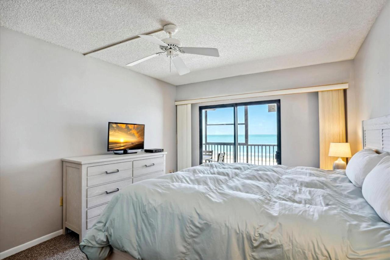 Madeira 305 St. Pete Beach