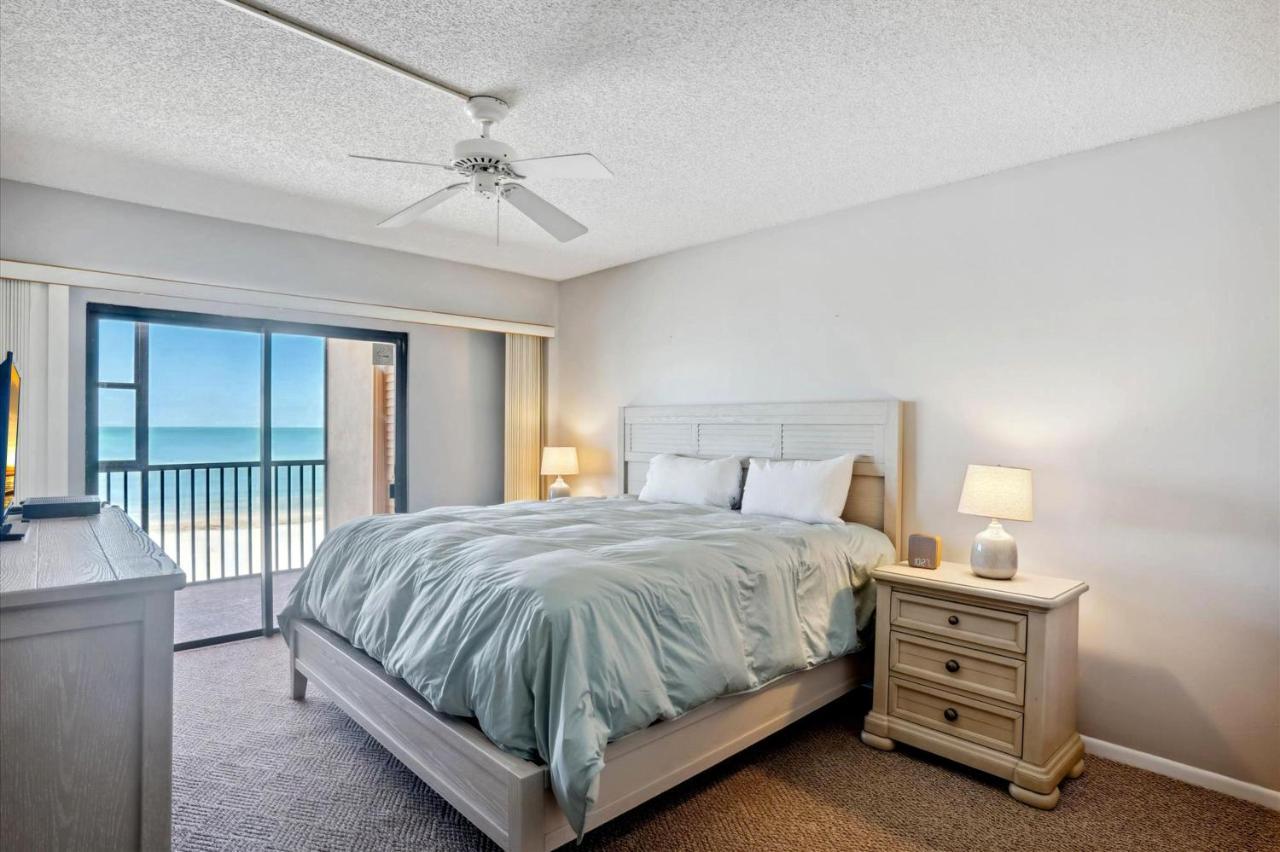 Madeira 305 St. Pete Beach