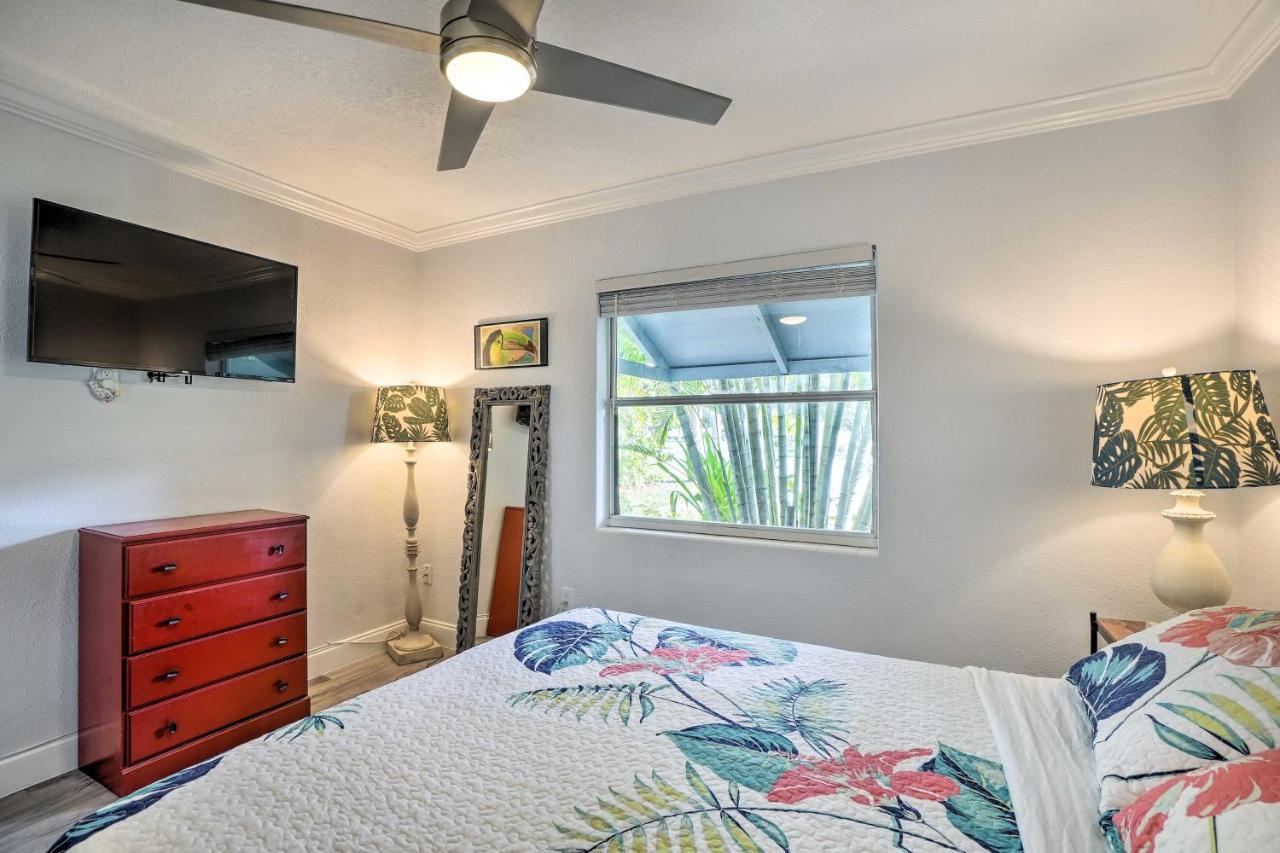 Indian Rocks Retreat, Walk To Beaches! Apartment *