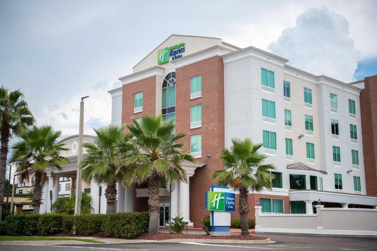 Express & Chaffee - West By Ihg