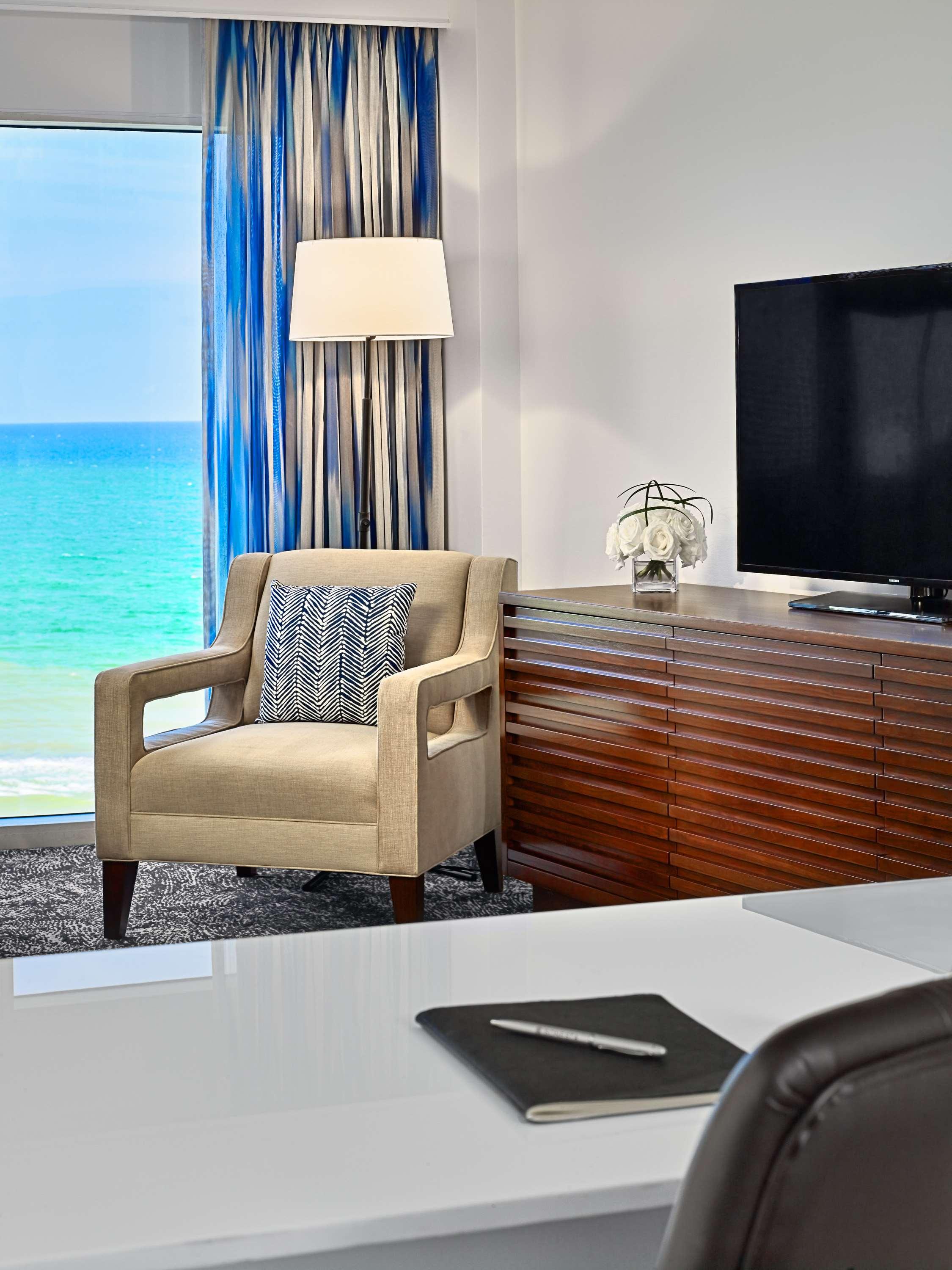 Sonesta Lauderdale Hotel