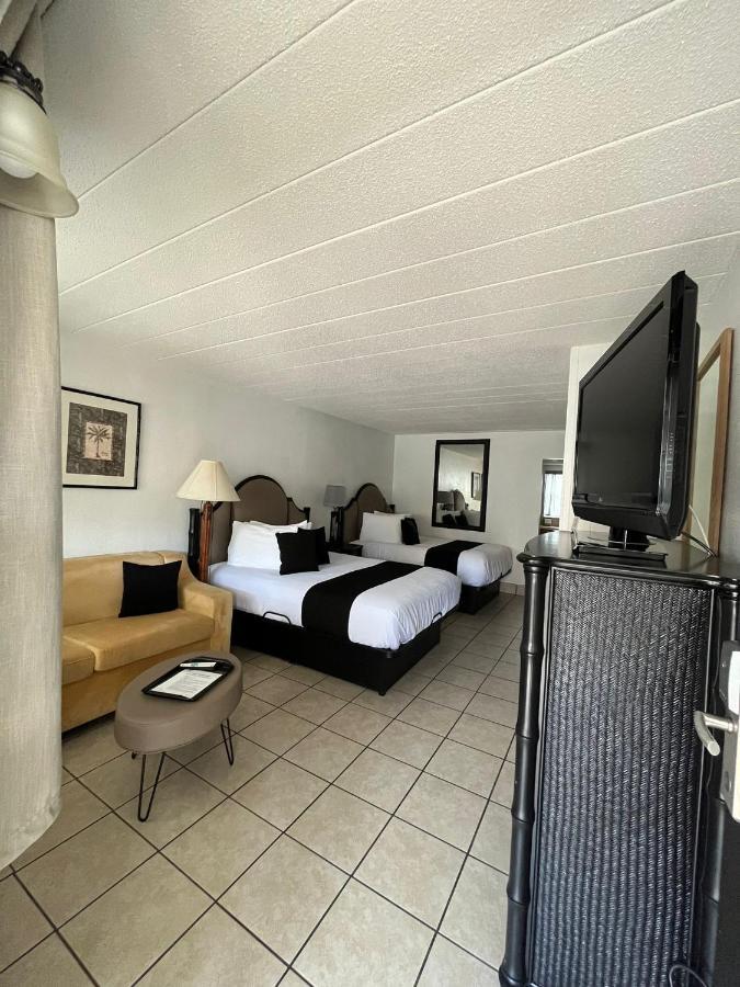 Inn Isles Madeira Beach