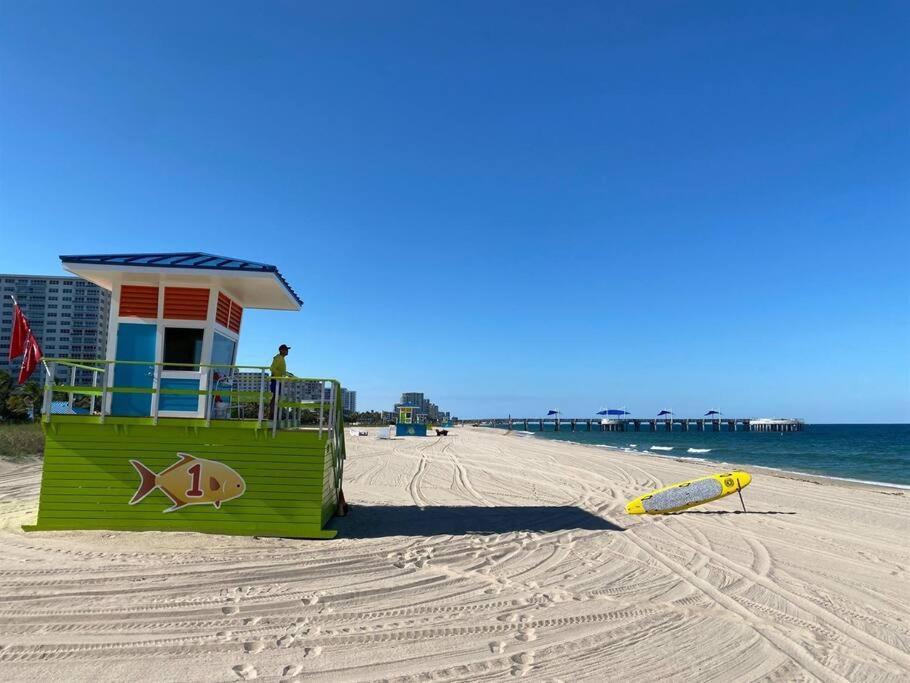 Beachway Per Ankh * Pompano Beach
