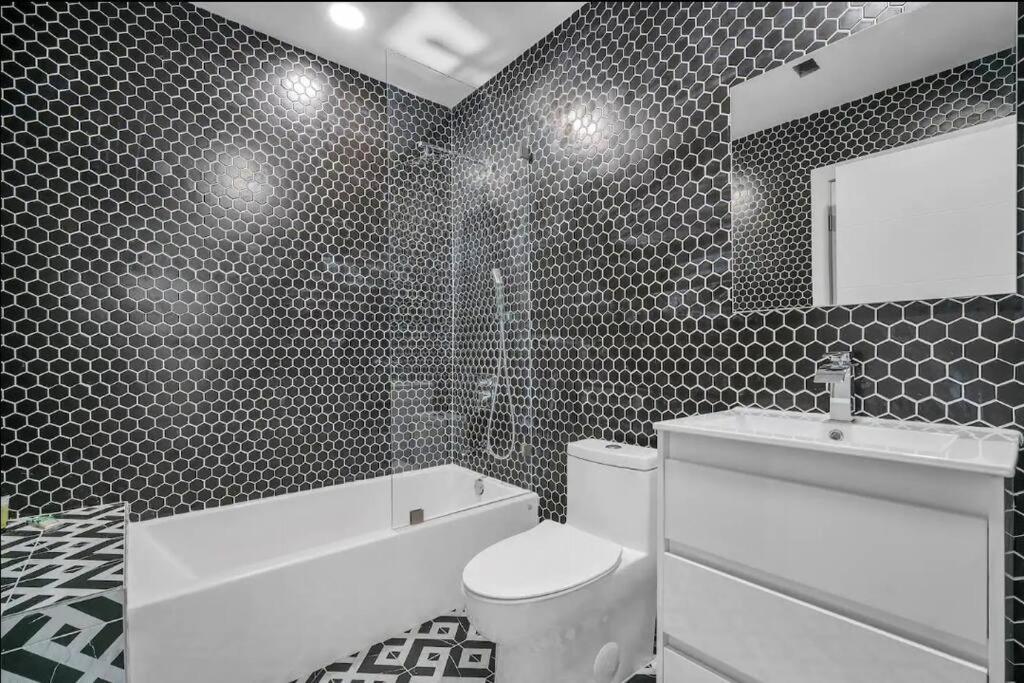 4k Sqft Heated Pool Villa Hollywood