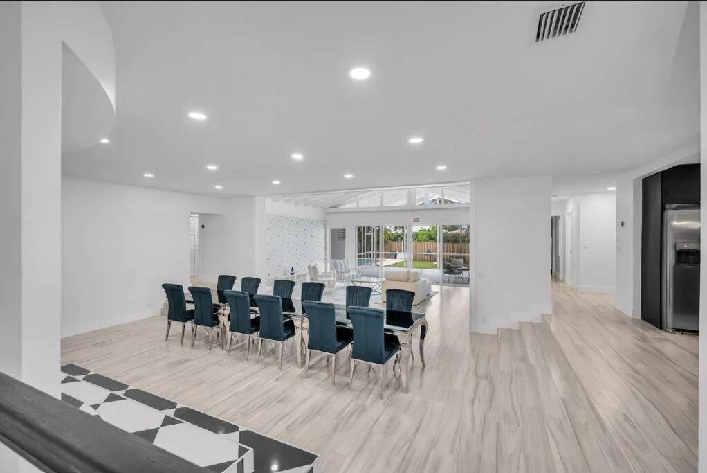 4k Sqft Heated Pool Villa Hollywood