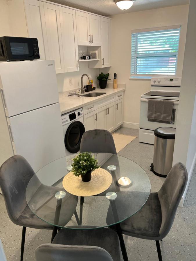 Apartment Cozy & Beautiful 1bd W/full Kitchen!