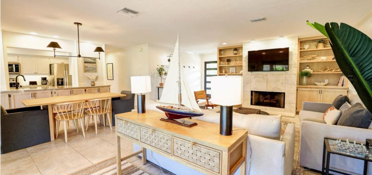 Beautiful Captiva W/hot Tub - On The Beach! *