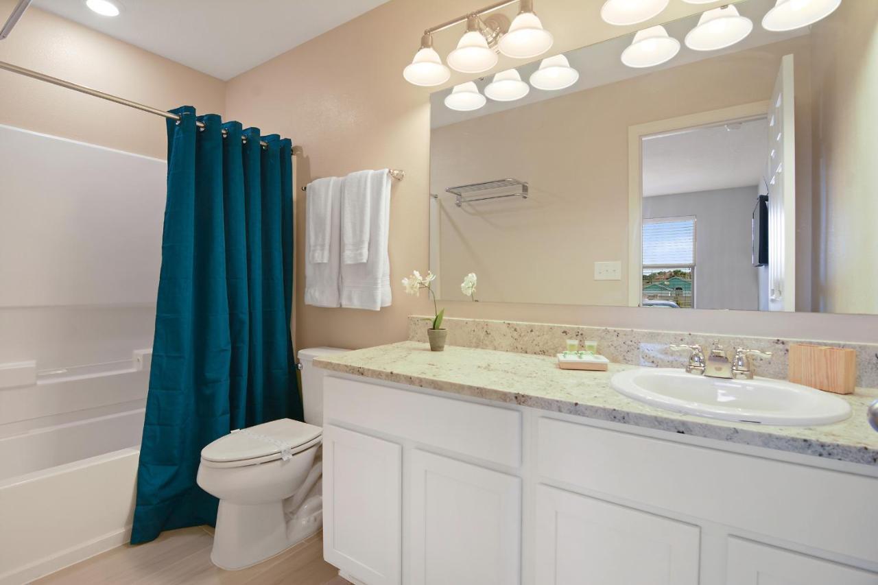 Four Bedrooms Townhome 5130 Holiday home *