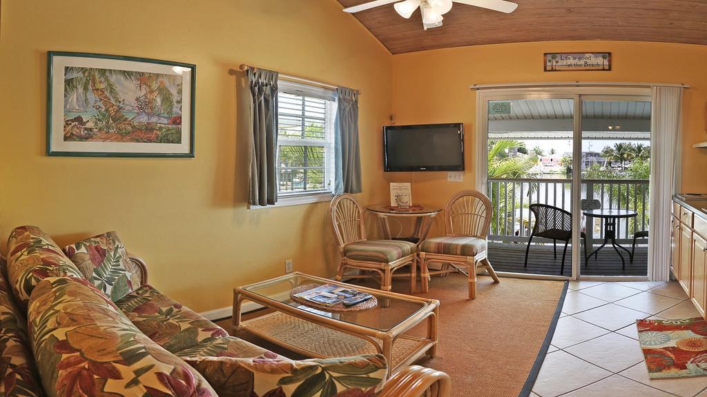 Manatee Bay 3*