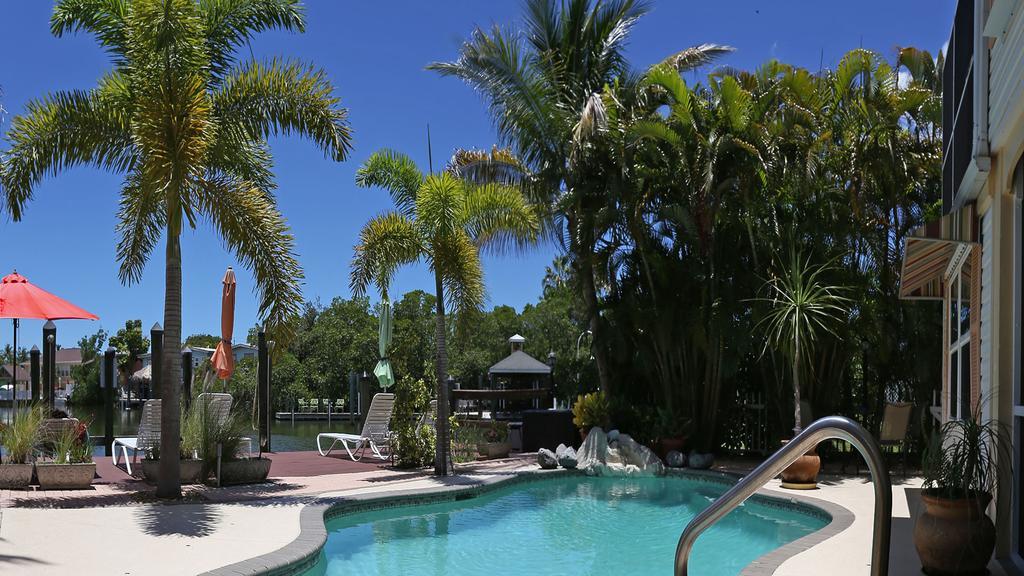 Manatee Bay 3*
