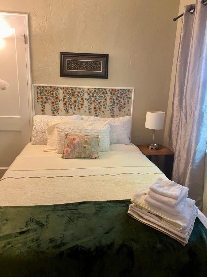 Olivia Guest Bed & Breakfast *