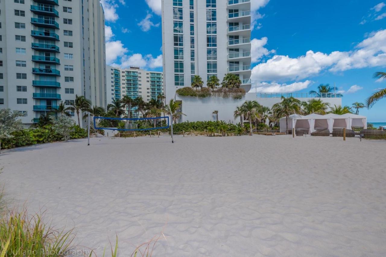 2 Bedroom On 17th Floor On The Apartment Hallandale Beach