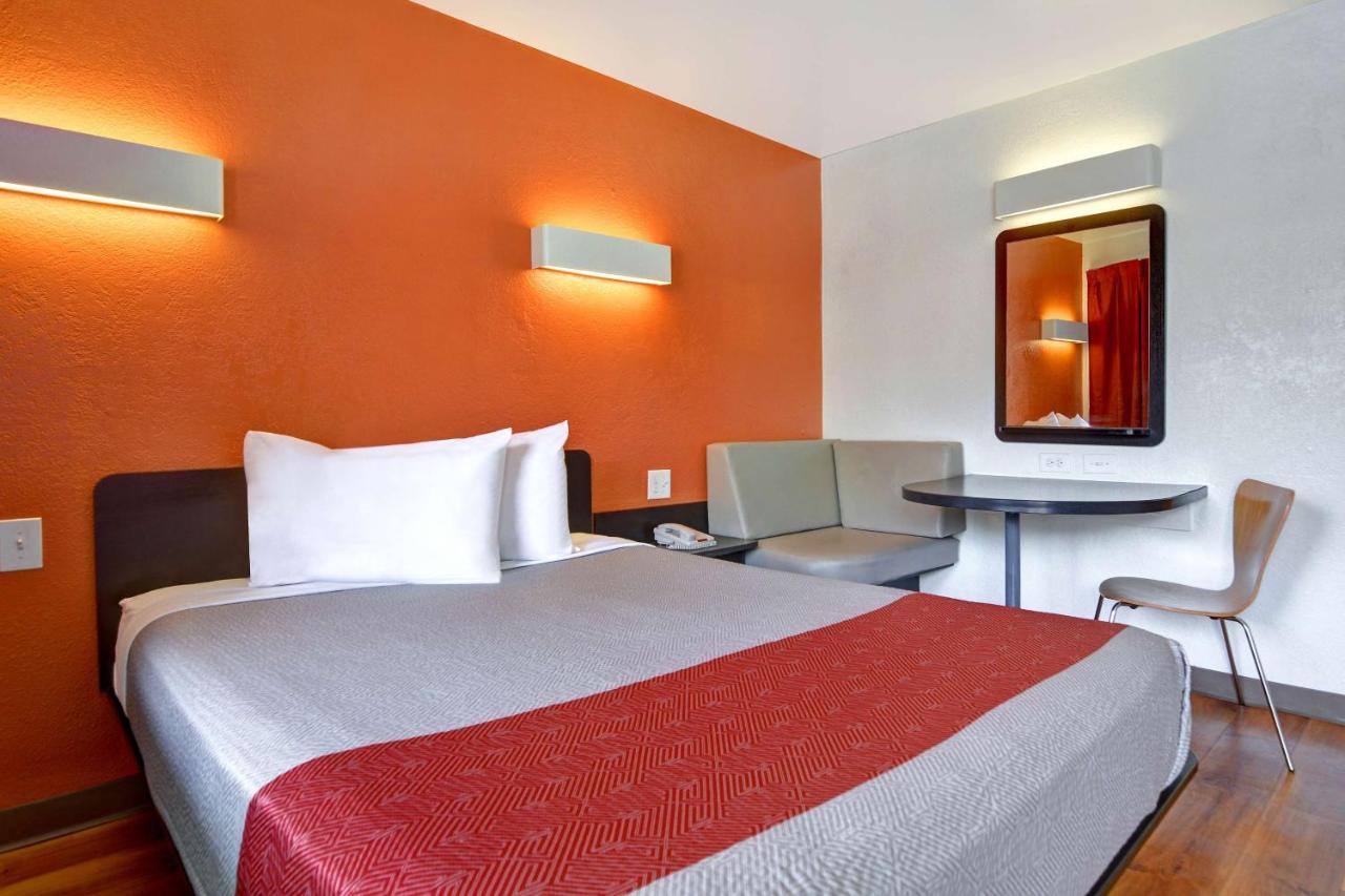 Hotel 6 Dania 2*