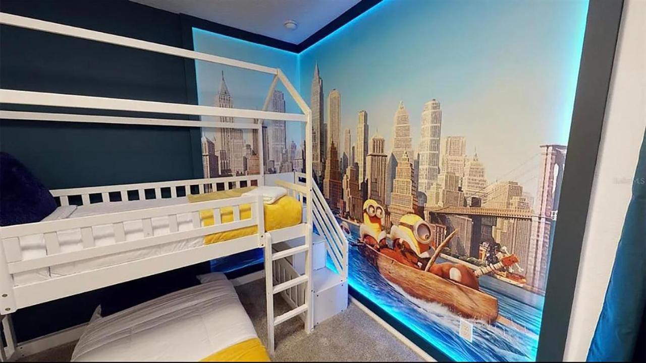 Villa Mickey's Mansion *
