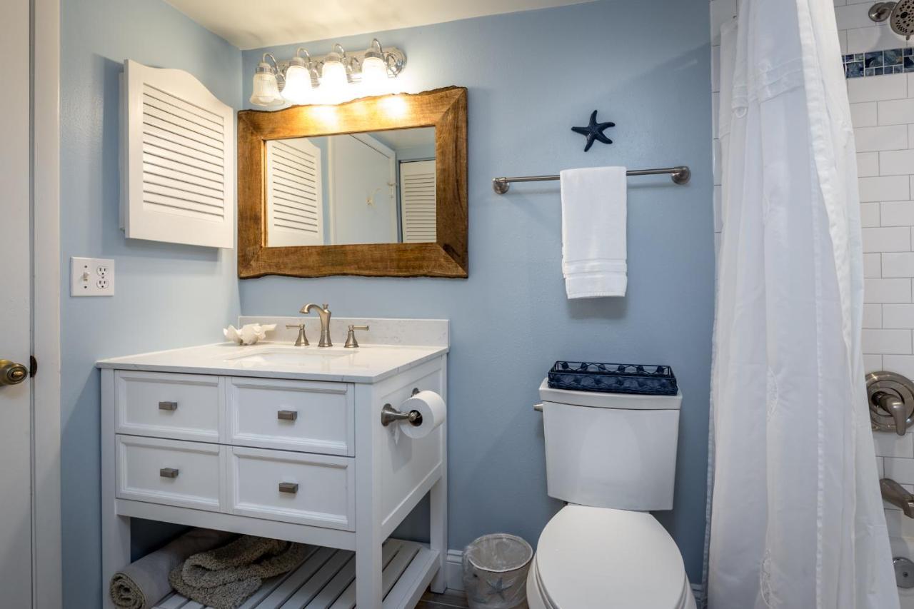 Castle 105, Gulf Front, 2 Bedrooms, , Elevator, Sleeps 6, Heated Pool *