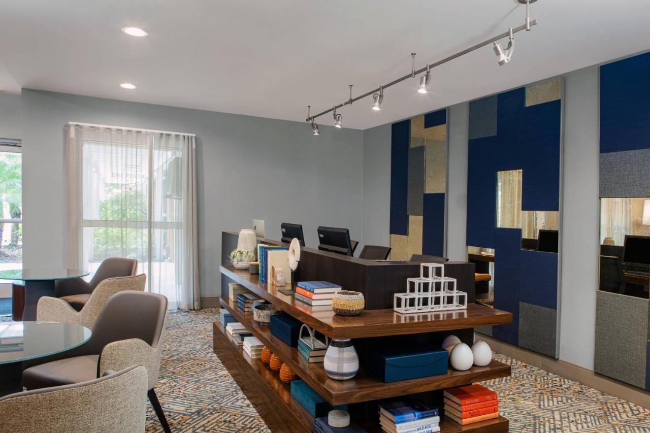Courtyard By Marriott Miami Mall Hotel Aventura