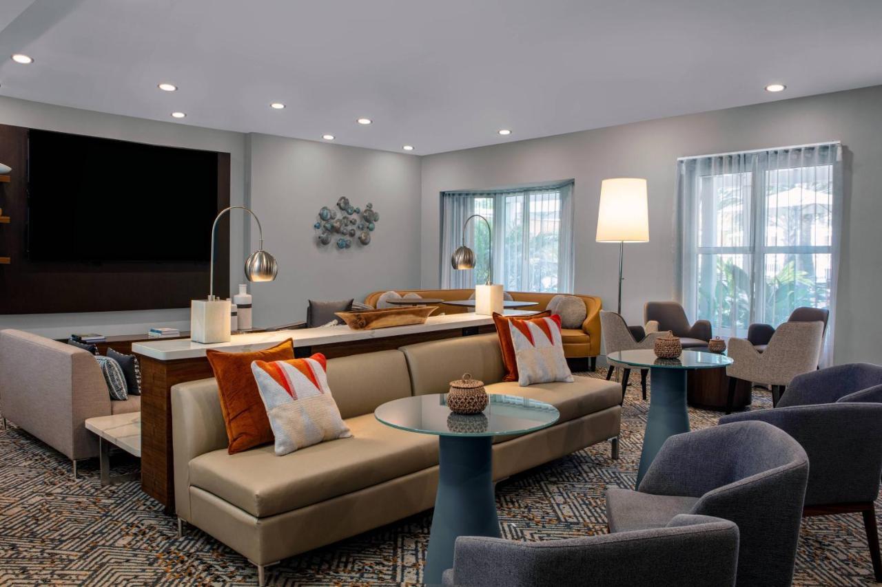 Courtyard By Marriott Miami Mall Hotel Aventura